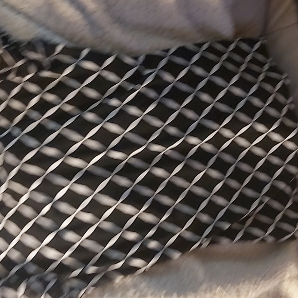 Woman's Whitehouse black market dress shirt - Picture 6 of 6